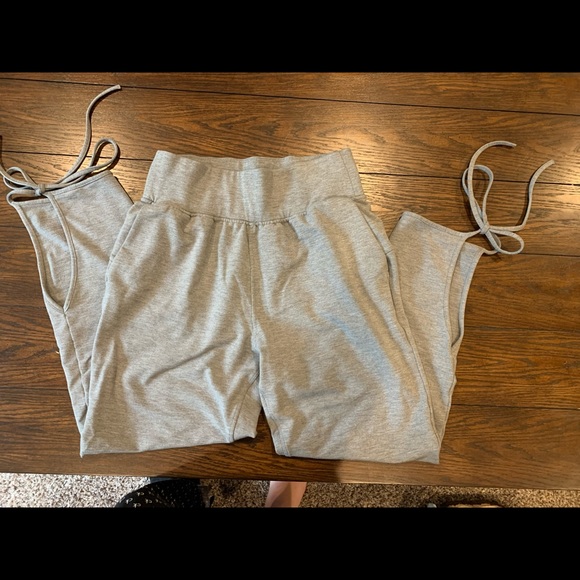 Lululemon joggers - Picture 2 of 5